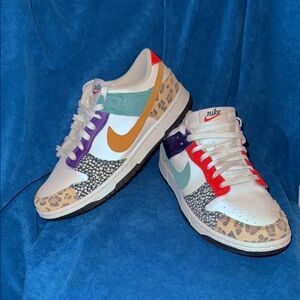 Nike Women's Dunk Low SE Safari Mix Sneakers size 8.5